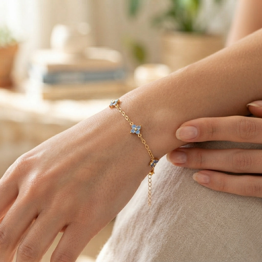 CLOVER GLOW BRACELET